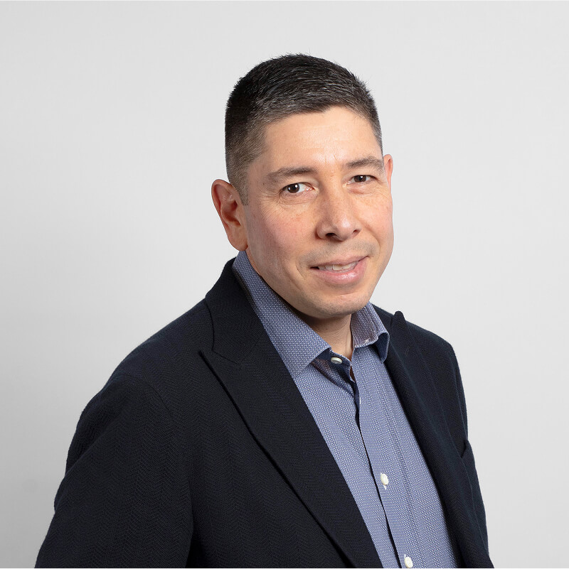 Omar Dennis Headshot Analytic Partners